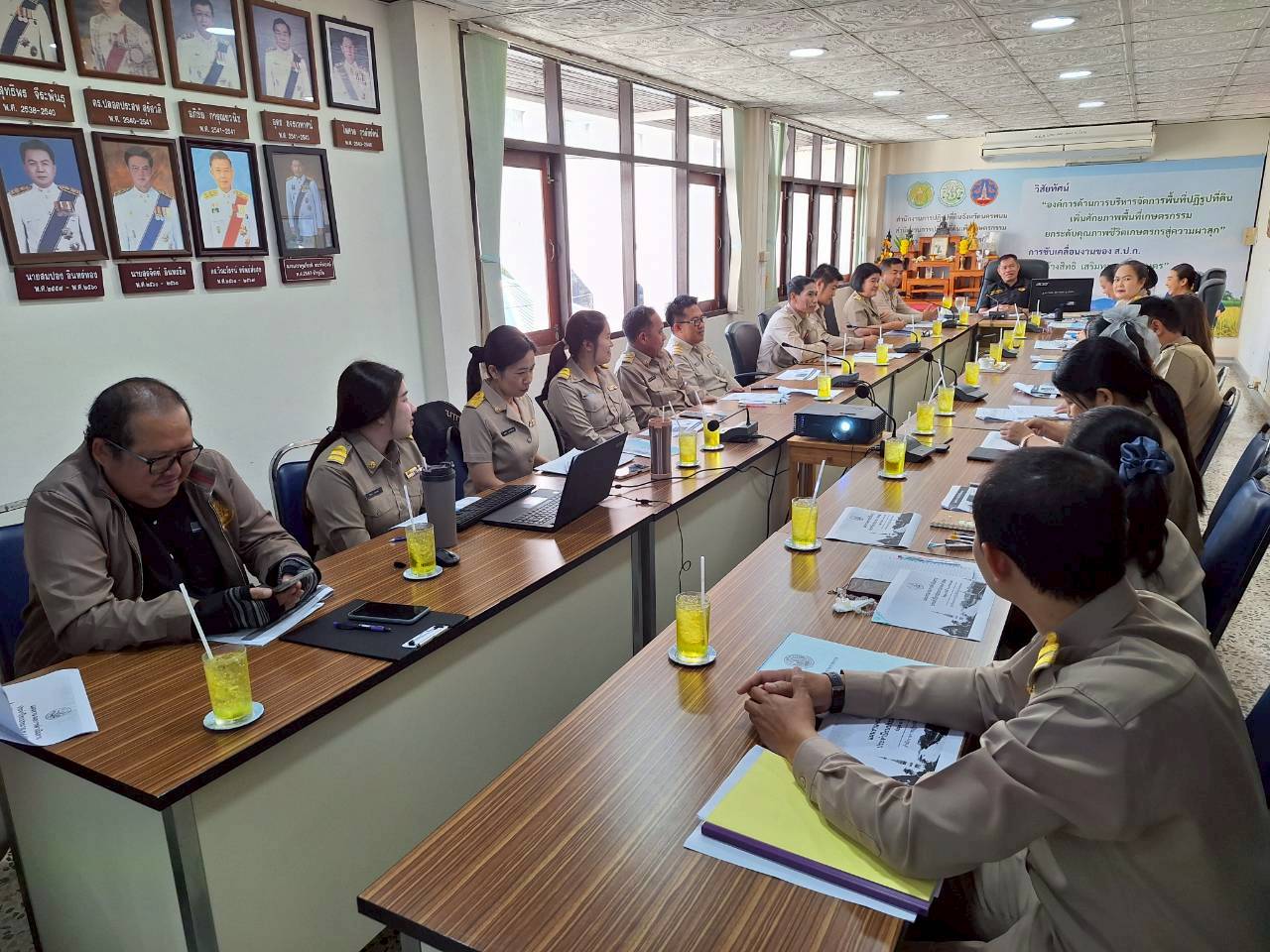 title - ผู้ตรวจราชการ ส.ป.ก. ประชุมตรวจราชการและติดตามความก้าวหน้าผลการดำเนินงานตามแผนการตรวจราชการของผู้ตรวจราชการสำนักงานการปฏิรูปที่ดินเพื่อเกษตรกรรม ประจำปีงบประมาณ พ.ศ. 2569 รอบที่ 1 เขตตรวจราชการที่ 11 จังหวัดนครพนม